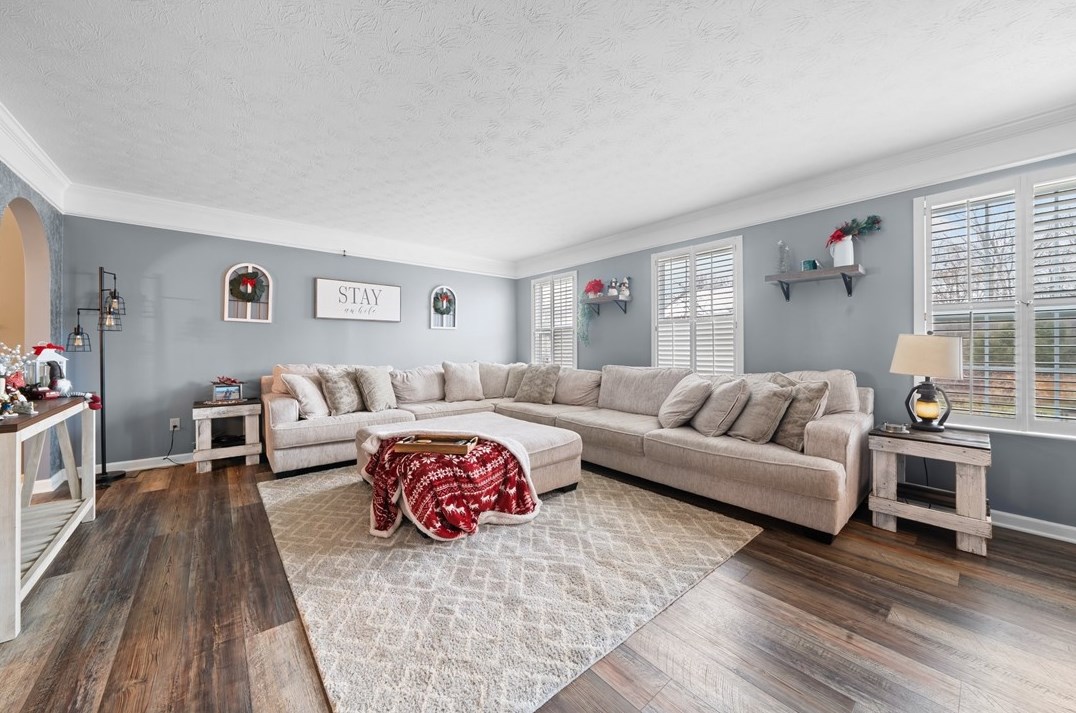 433 Chapeldale Dr, Apollo PA  15613-8342 exterior