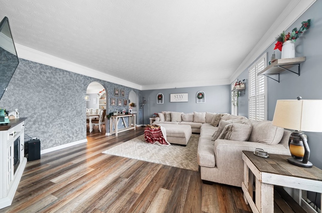 433 Chapeldale Dr, Apollo PA  15613-8342 exterior