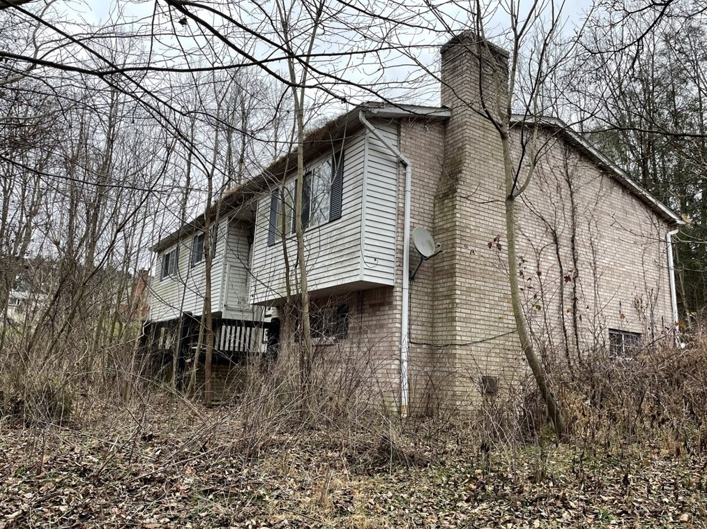 520 Reuschell Dr, Apollo, PA 15613