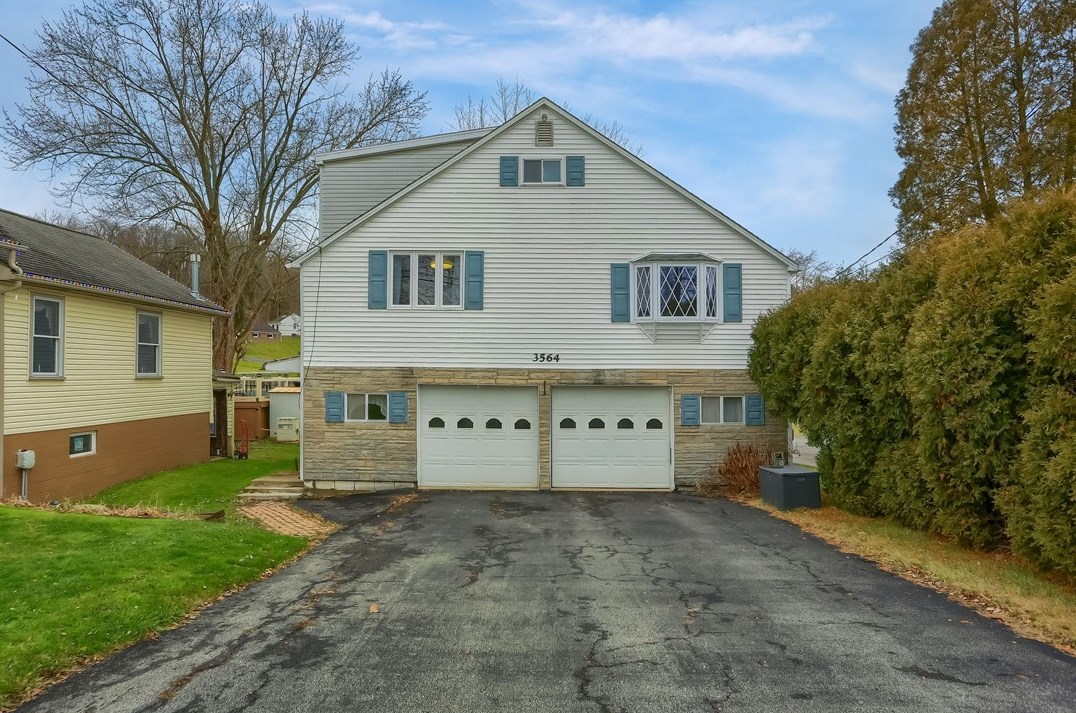 3564 Ellwood Rd, New Castle, PA 16101
