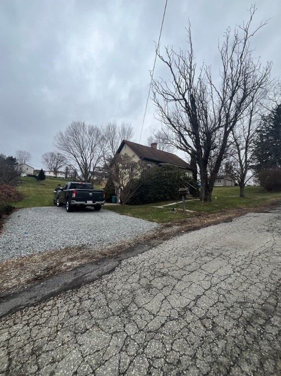 265 Oak St, Rillton, PA 15678