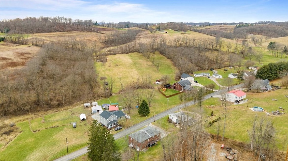 552 Mcclane Farm Rd, Washington PA  15301-6125 exterior