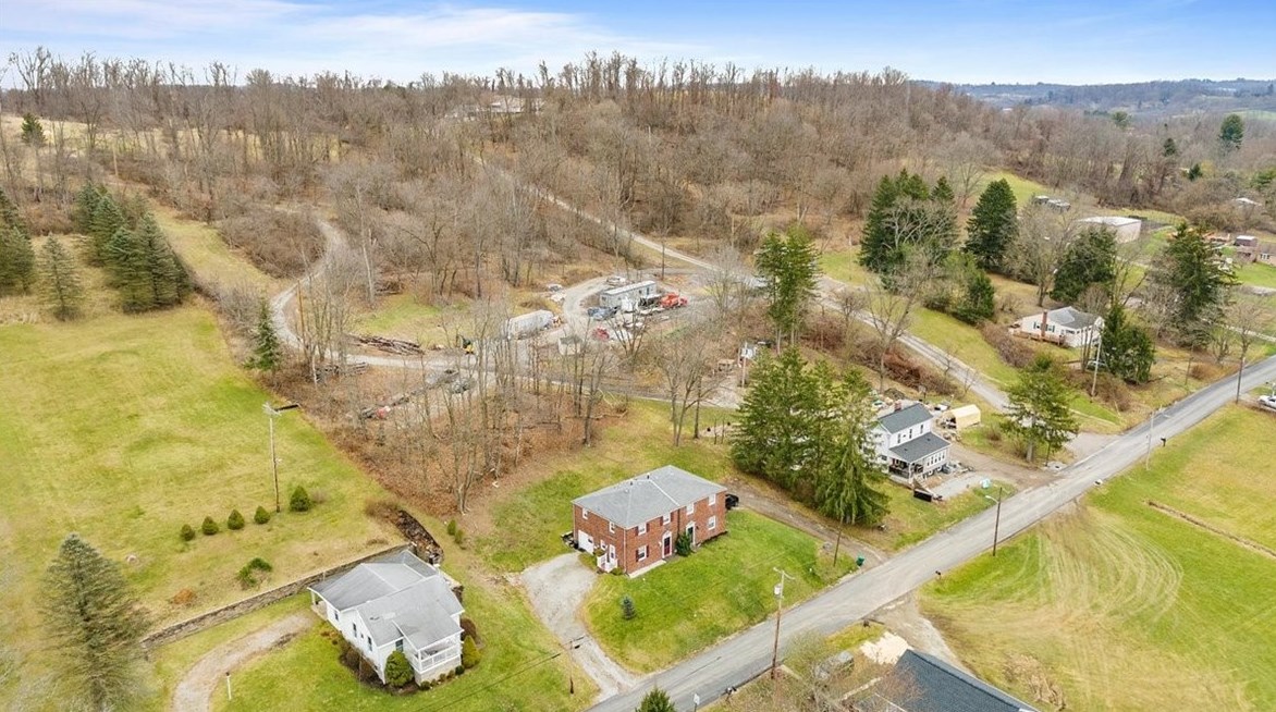 552 Mcclane Farm Rd, Washington PA  15301-6125 exterior