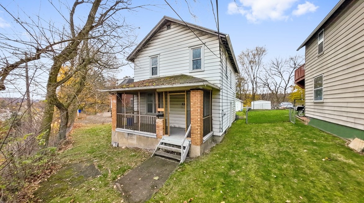 824 Penn Ave, New Brighton, PA 15066
