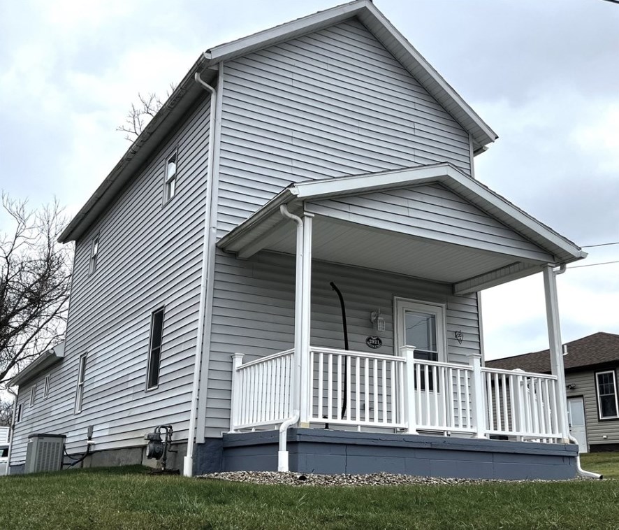 2021 Martha St, New Castle, PA 16101