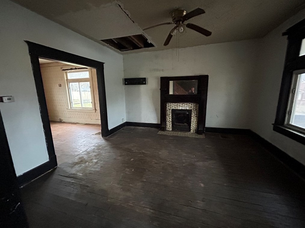 713 Penn Ave, Midland, PA 15059