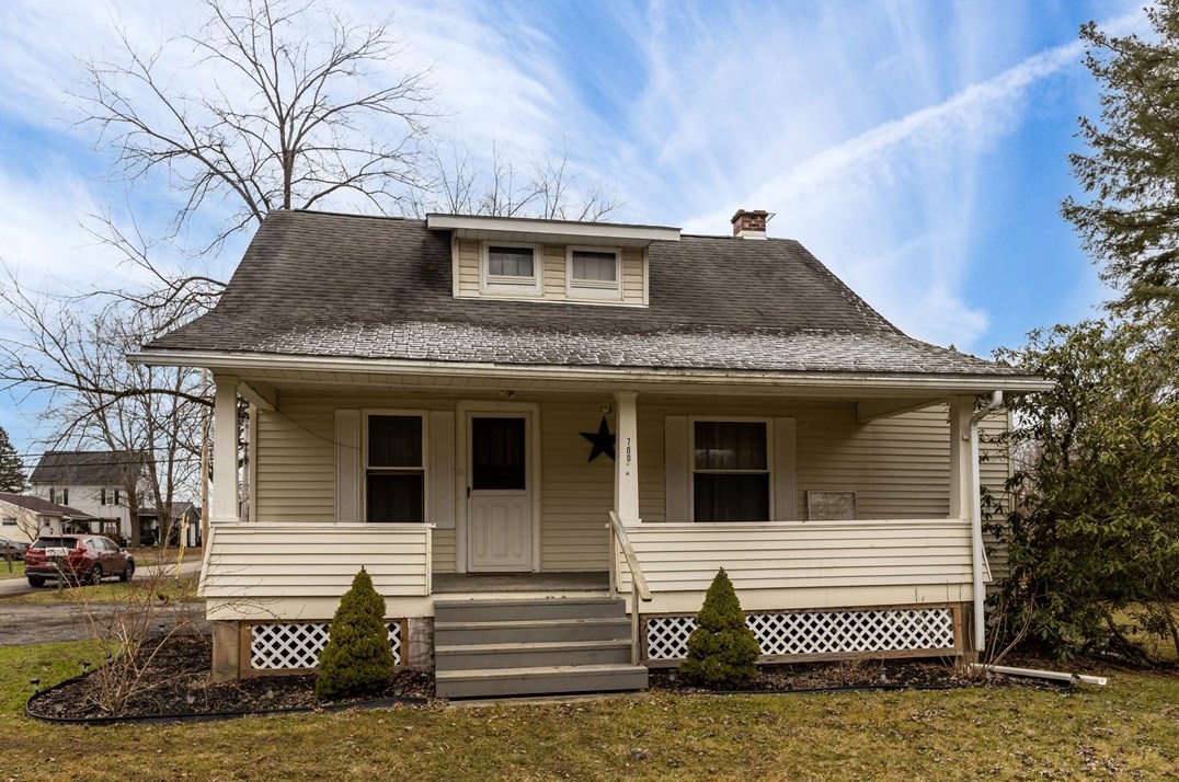 700 N Broad St Ext, Grove City, PA 16127