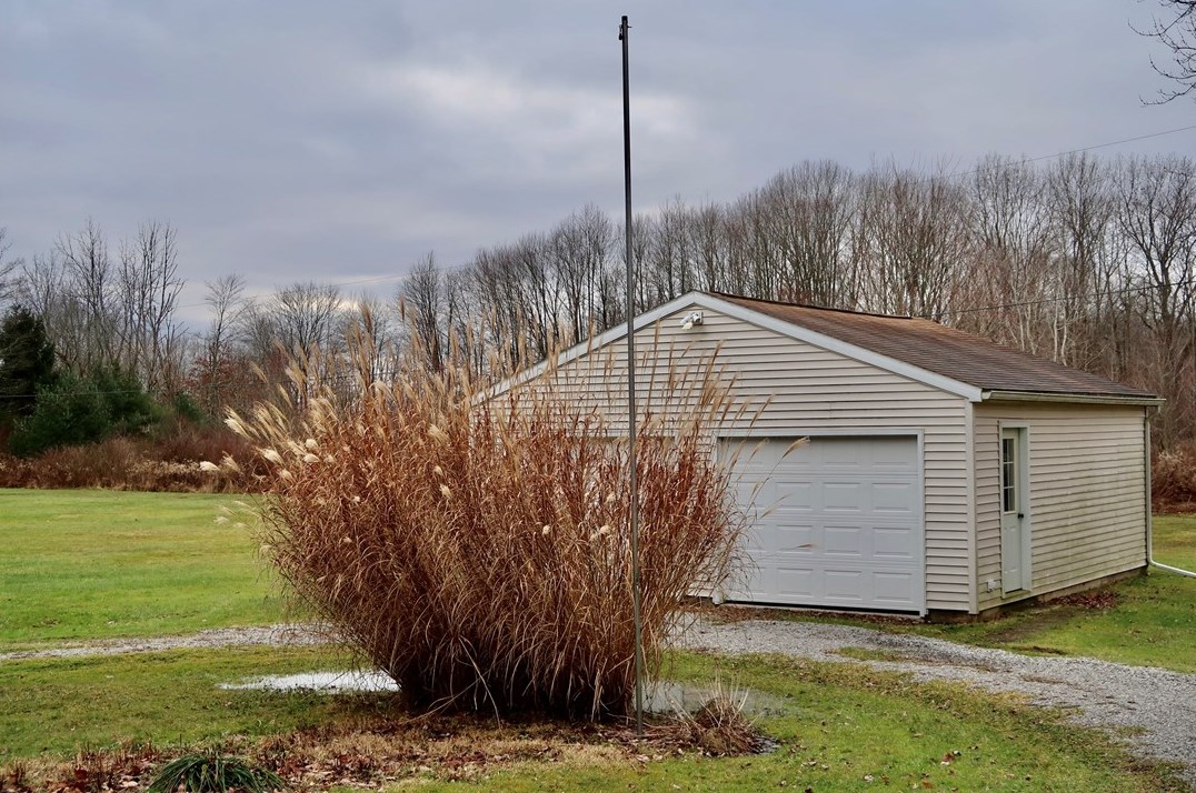 72 Snyder Rd, Greenville PA  16125-9613 exterior