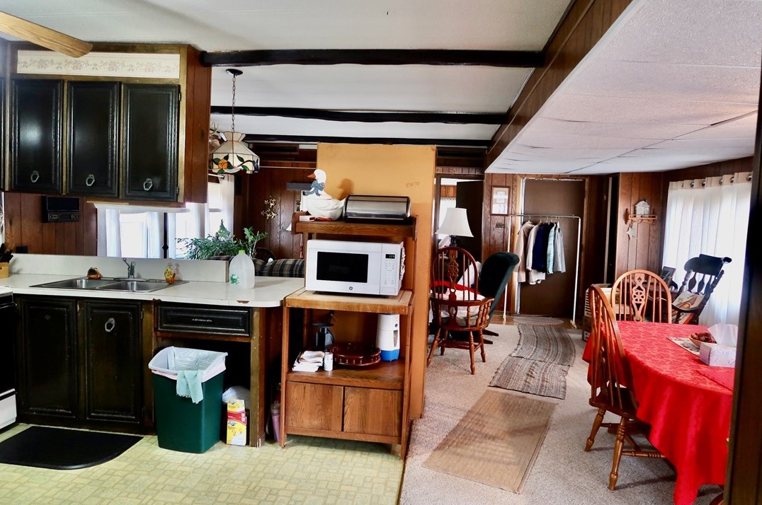 72 Snyder Rd, Greenville PA  16125-9613 exterior