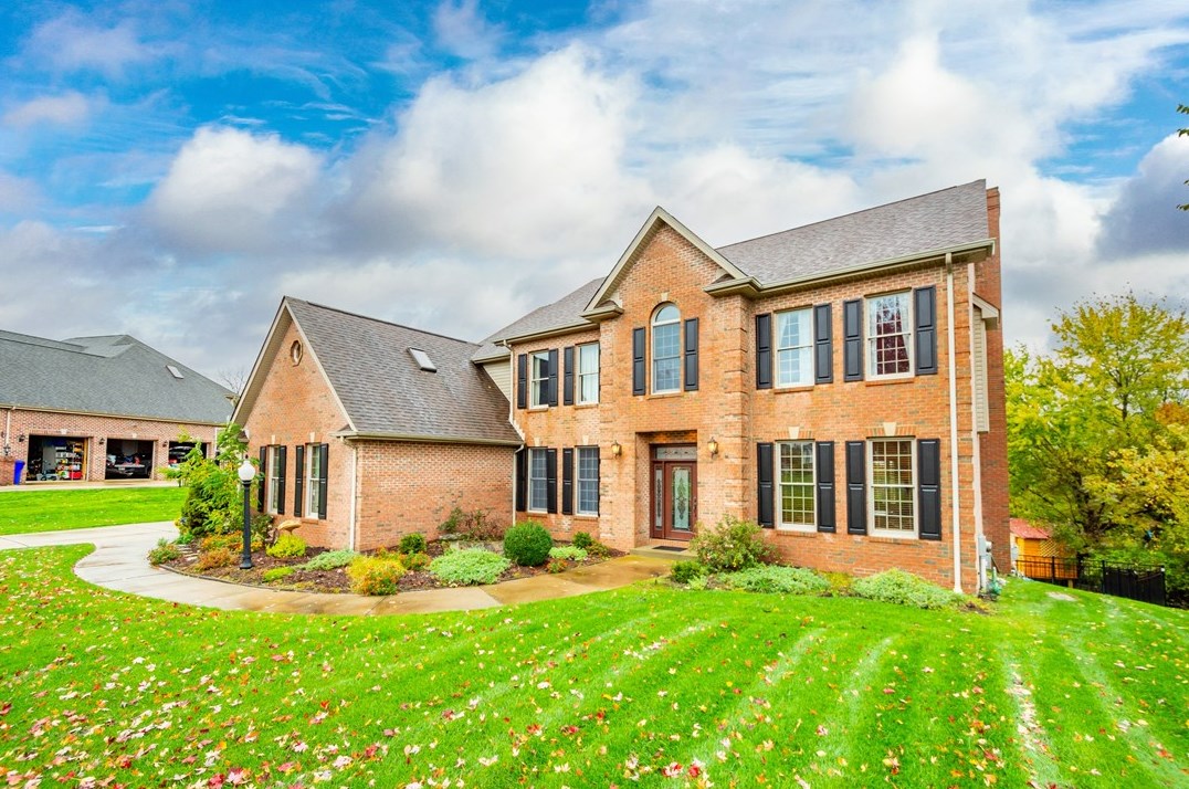 4 Presidential Ln, Valencia, PA 16059