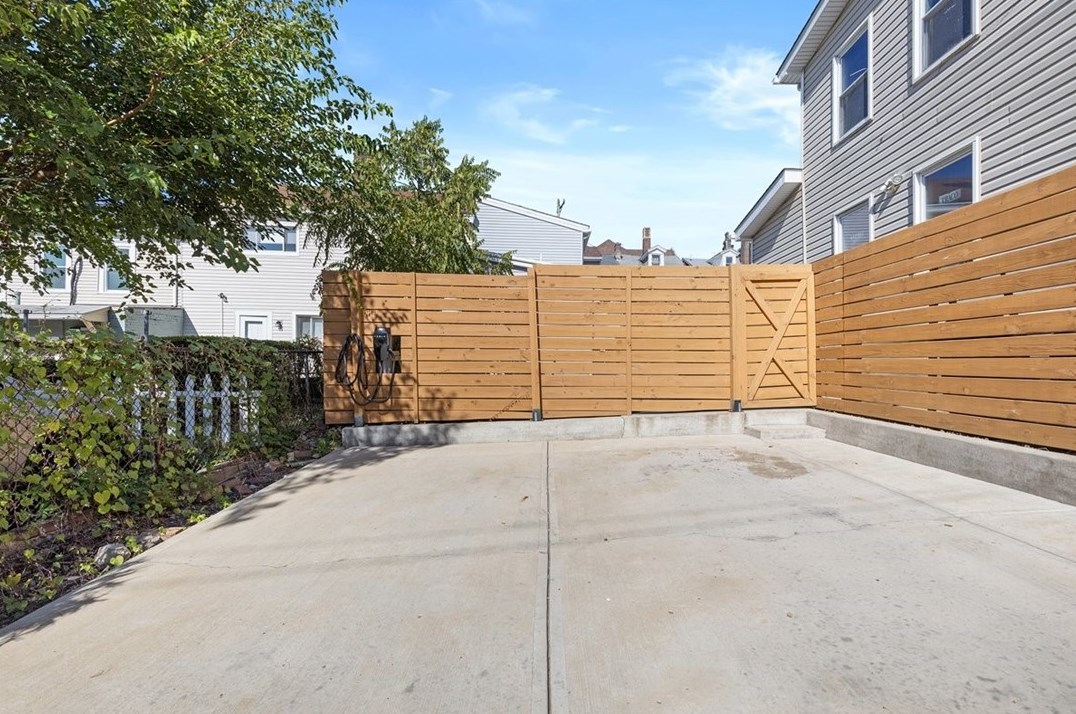 232 42nd St, Pittsburgh, PA 15201