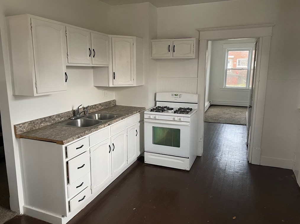 939 Beaver Rd, Ambridge, PA 15003