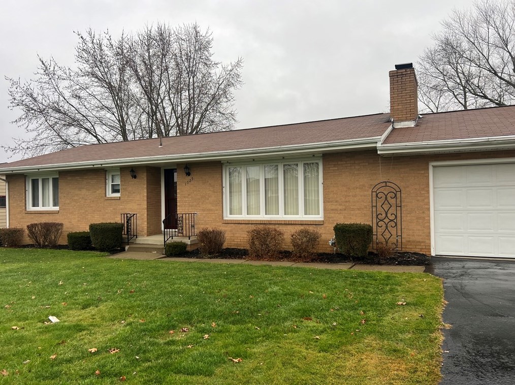 1025 Wilhelm Rd, Hermitage, PA 16148