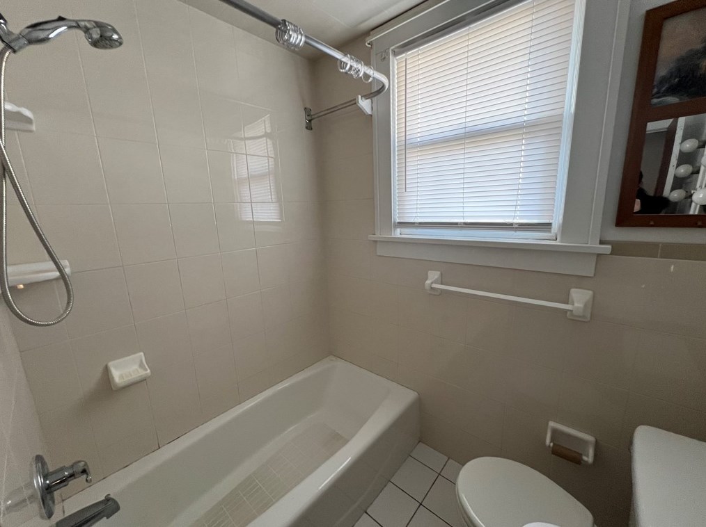 237 Fairmont Ave, New Castle PA  16105-1909 exterior
