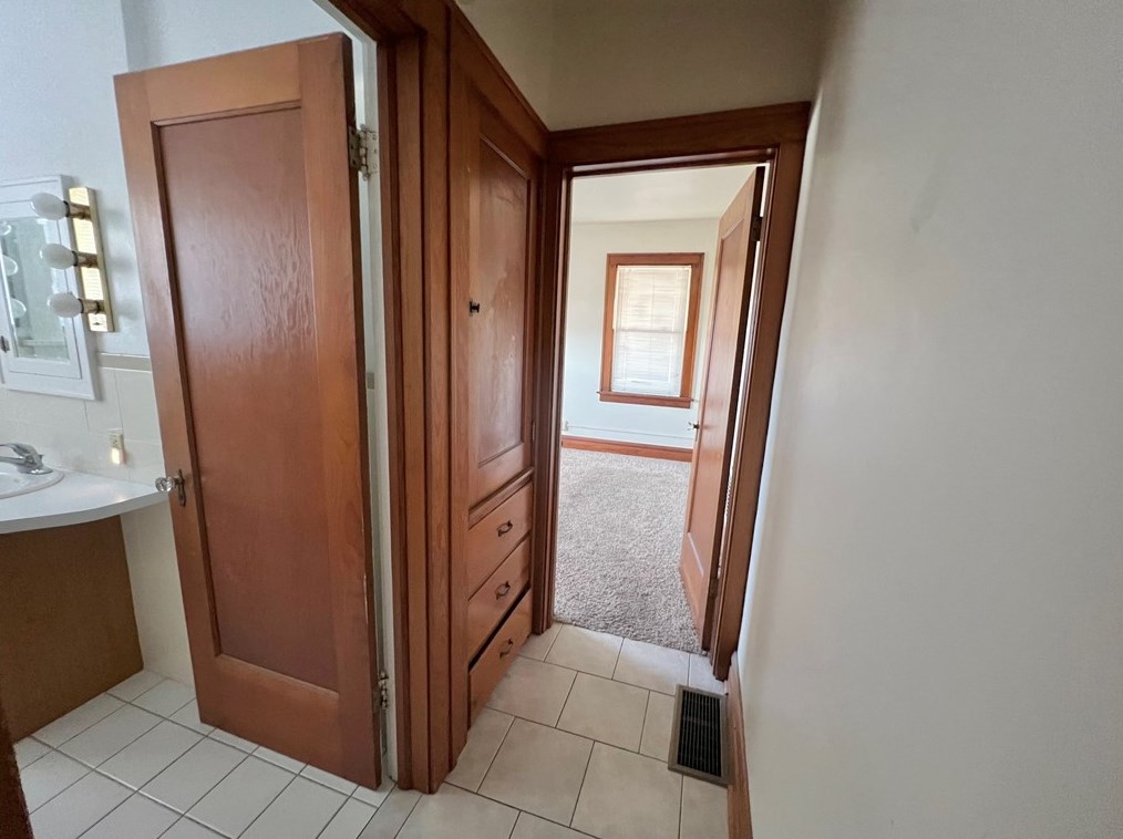 237 Fairmont Ave, New Castle PA  16105-1909 exterior