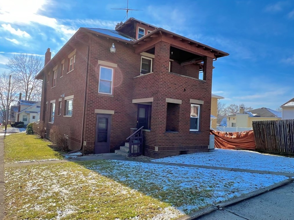 237 Fairmont Ave, New Castle PA  16105-1909 exterior
