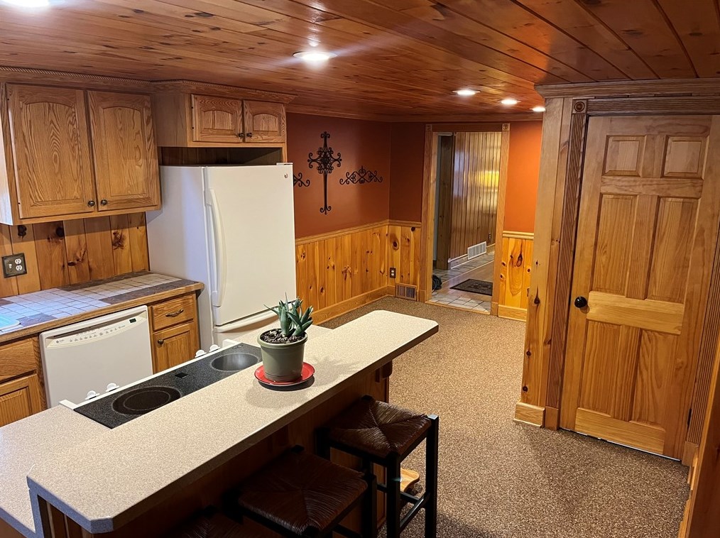 1128 Swede Hill Rd, Greensburg PA  15601-4979 exterior