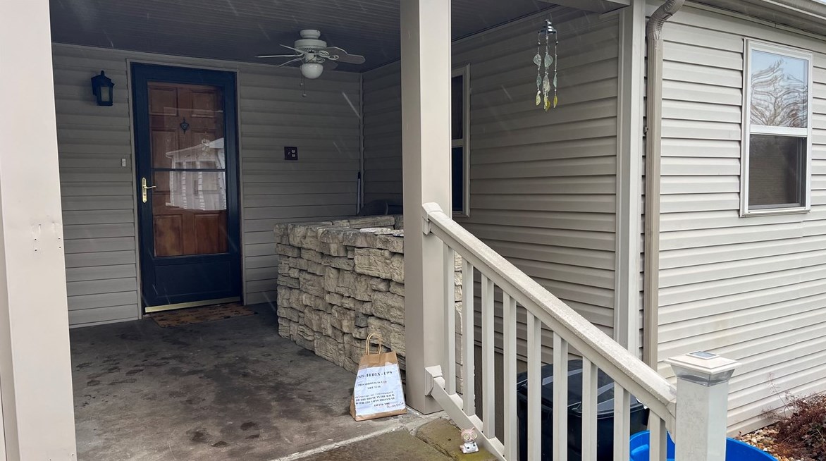 1128 Swede Hill Rd, Greensburg PA  15601-4979 exterior