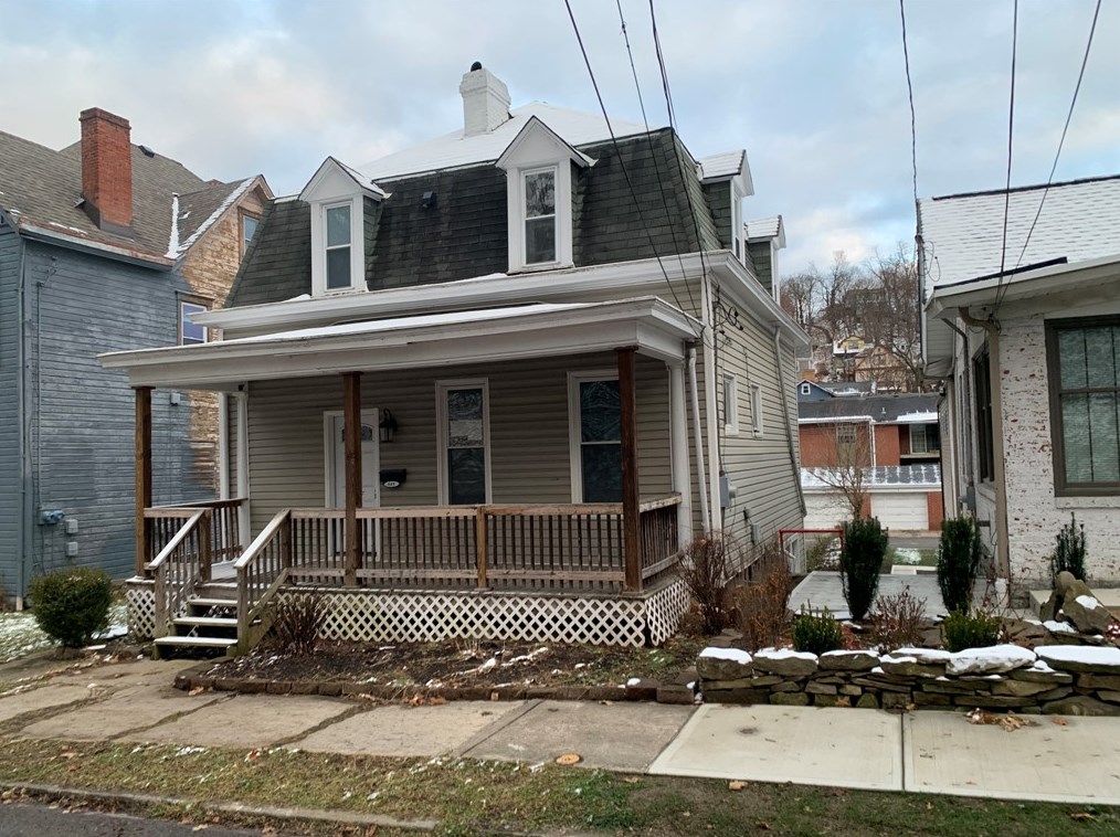 445 Broadway St, Collier Township, PA 15106
