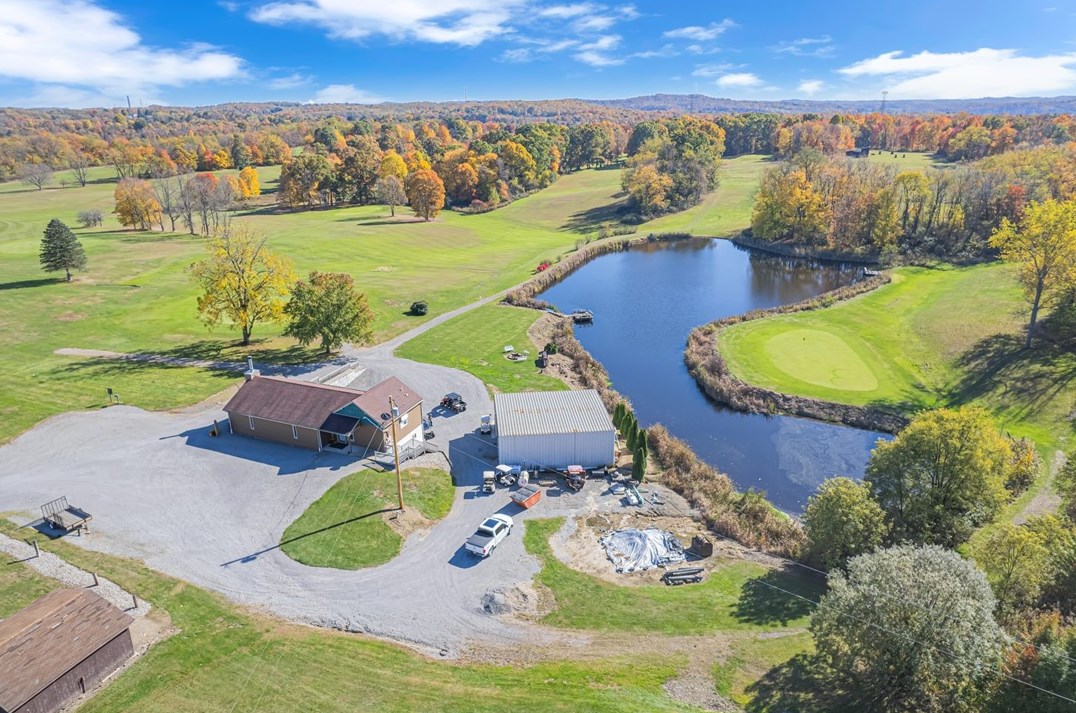 122 Daniels Dr, Midland, PA 15059