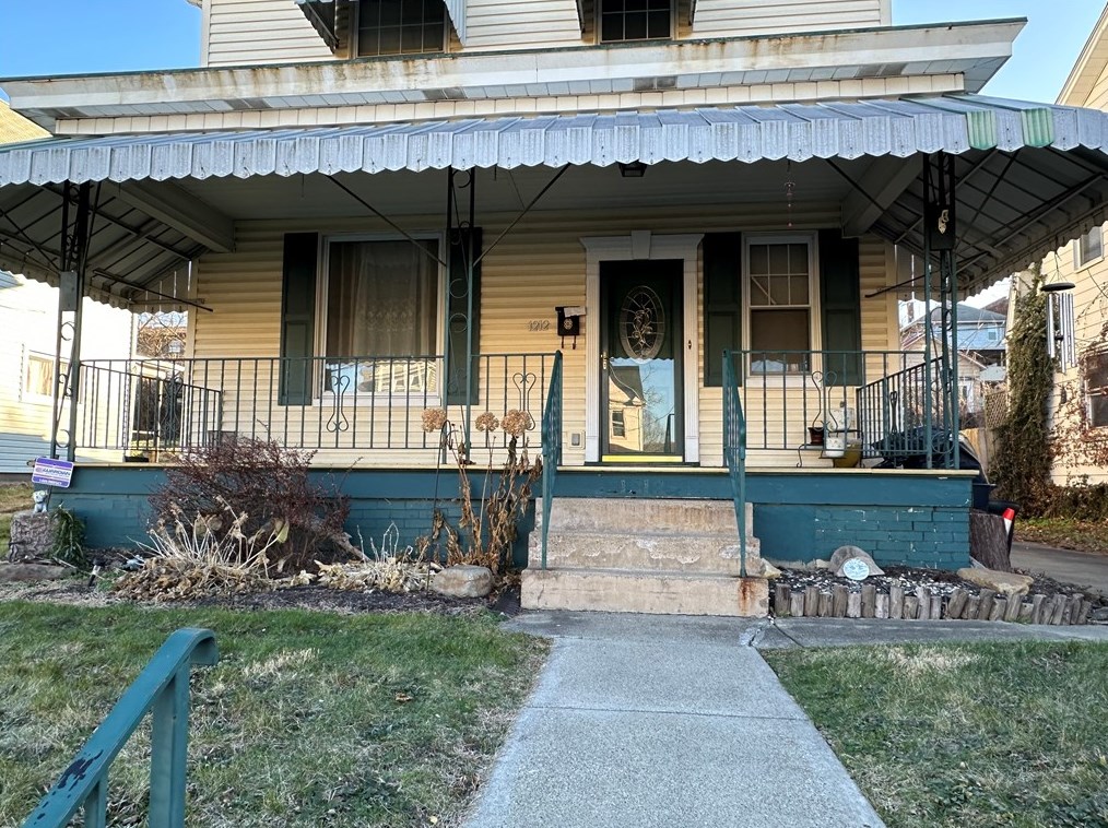 1212 Woodmont Ave, New Kensington, PA 15068