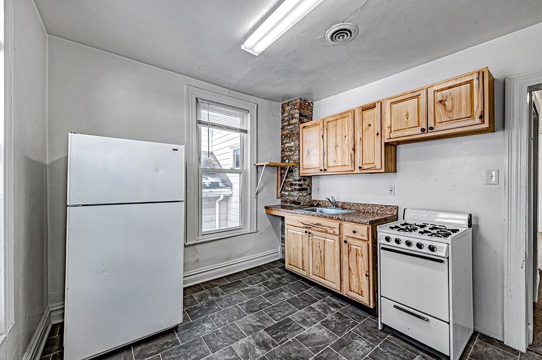 330 New Castle St, Butler PA 16001 exterior