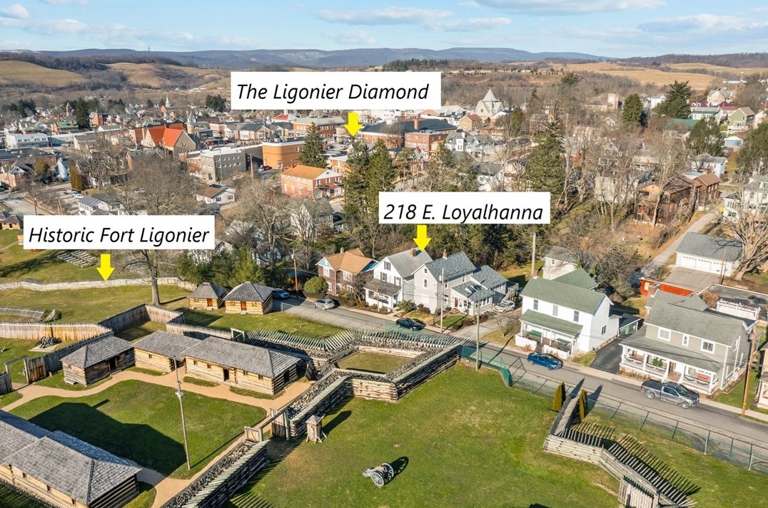 218 E Loyalhanna St, Ligonier, PA 15658