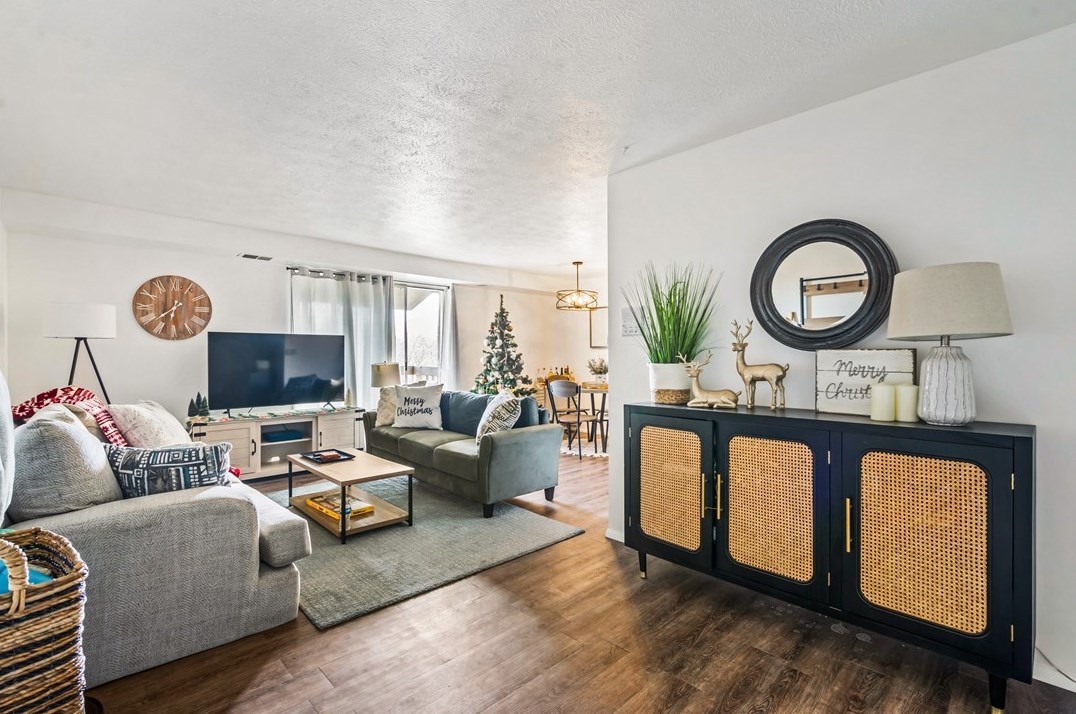 2467 Brook Ledge Rd #33b South, Bridgeville, PA 15017