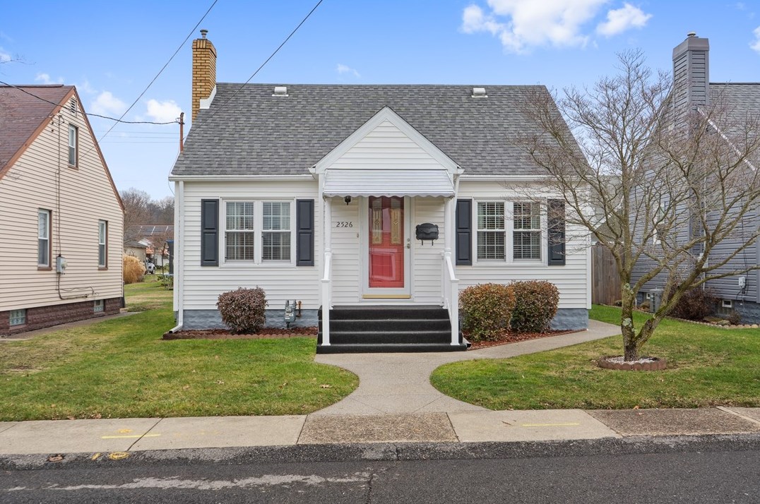 2526 Grandview Ave, Ambridge, PA 15003-1435
