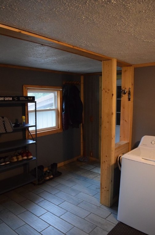 327 Constantine Rd, Smock, PA 15480