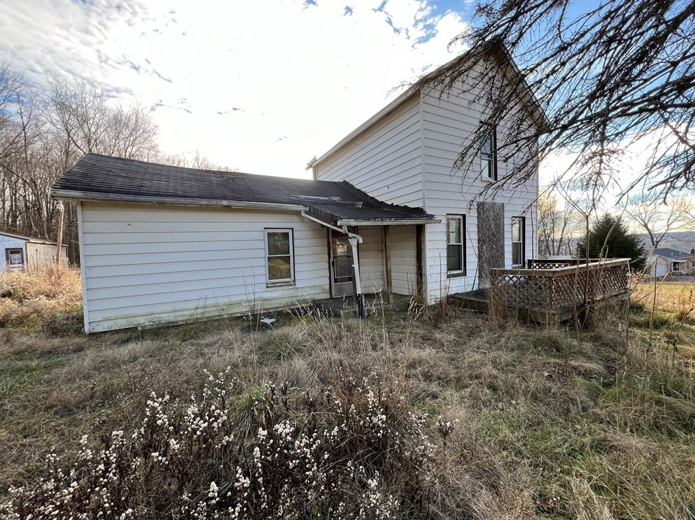 1430 Carlisle Rd, Transfer, PA 16154