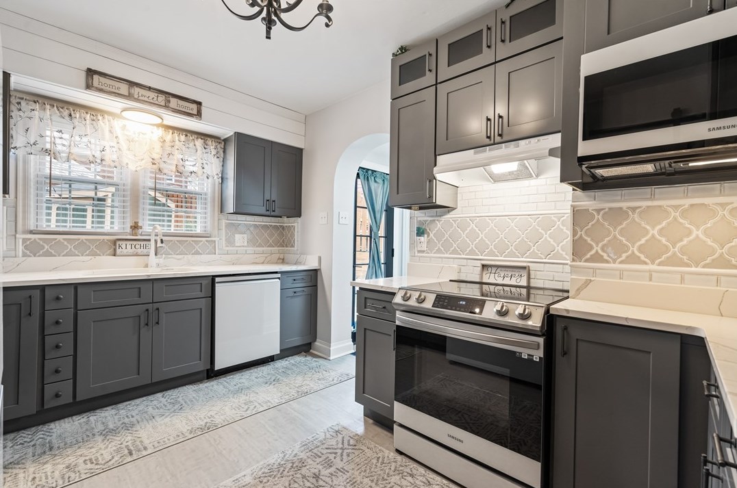 22 Frankford Ln, New Kensington, PA 15068