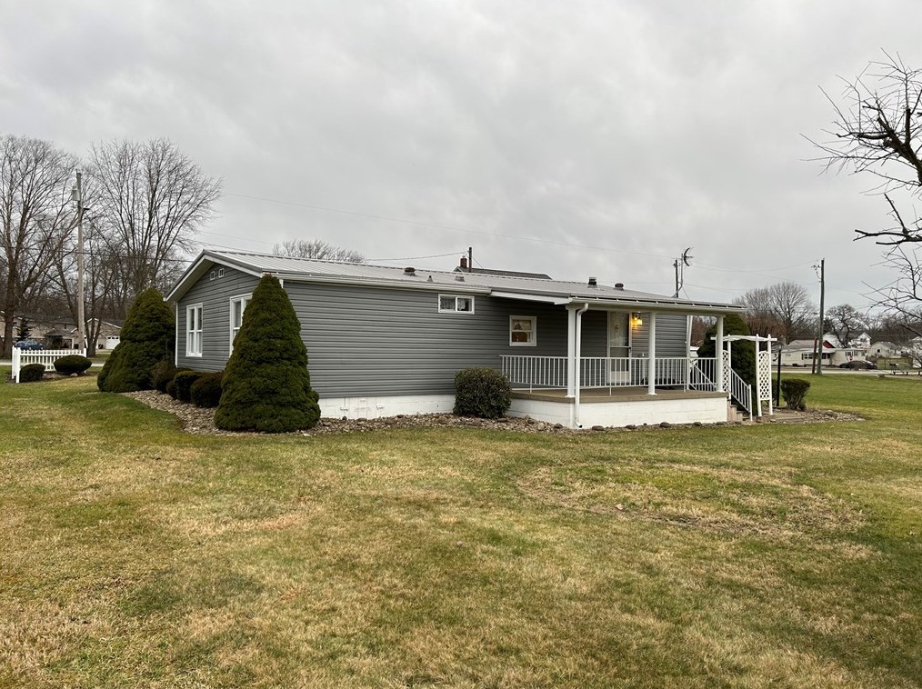556 Liberty St, Perryopolis PA  15473-5400 exterior