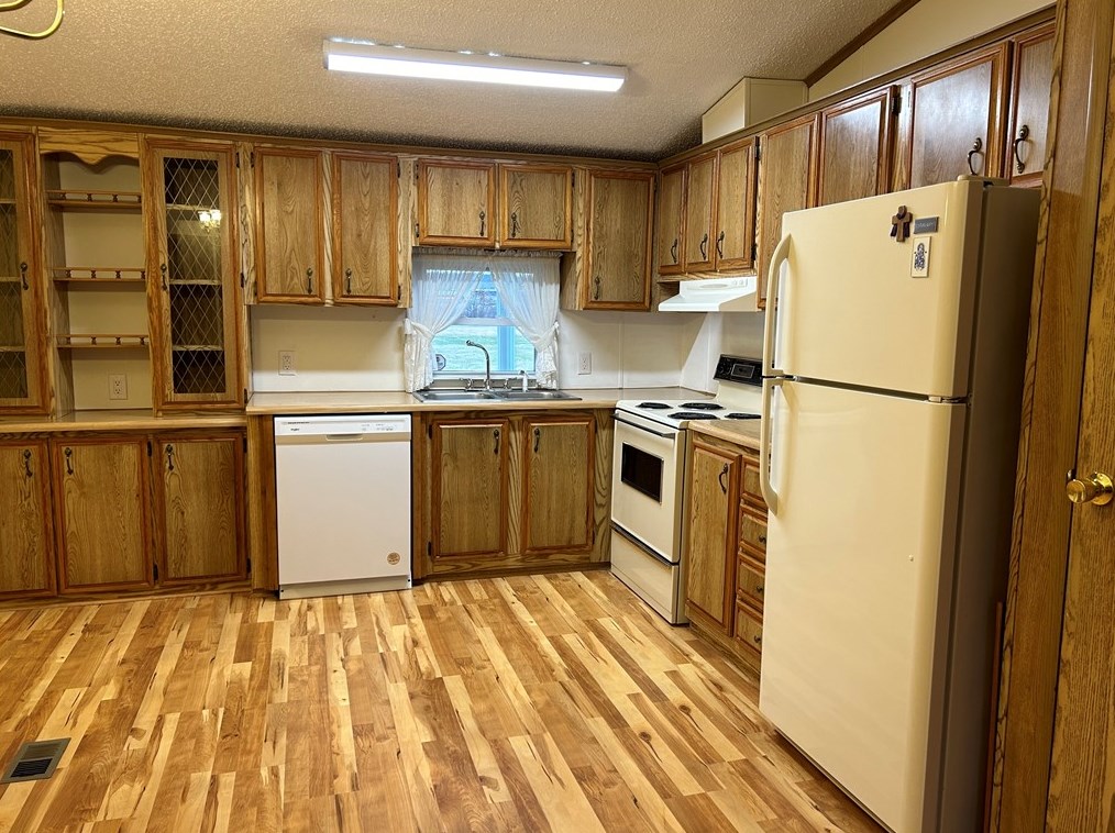 556 Liberty St, Perryopolis PA  15473-5400 exterior