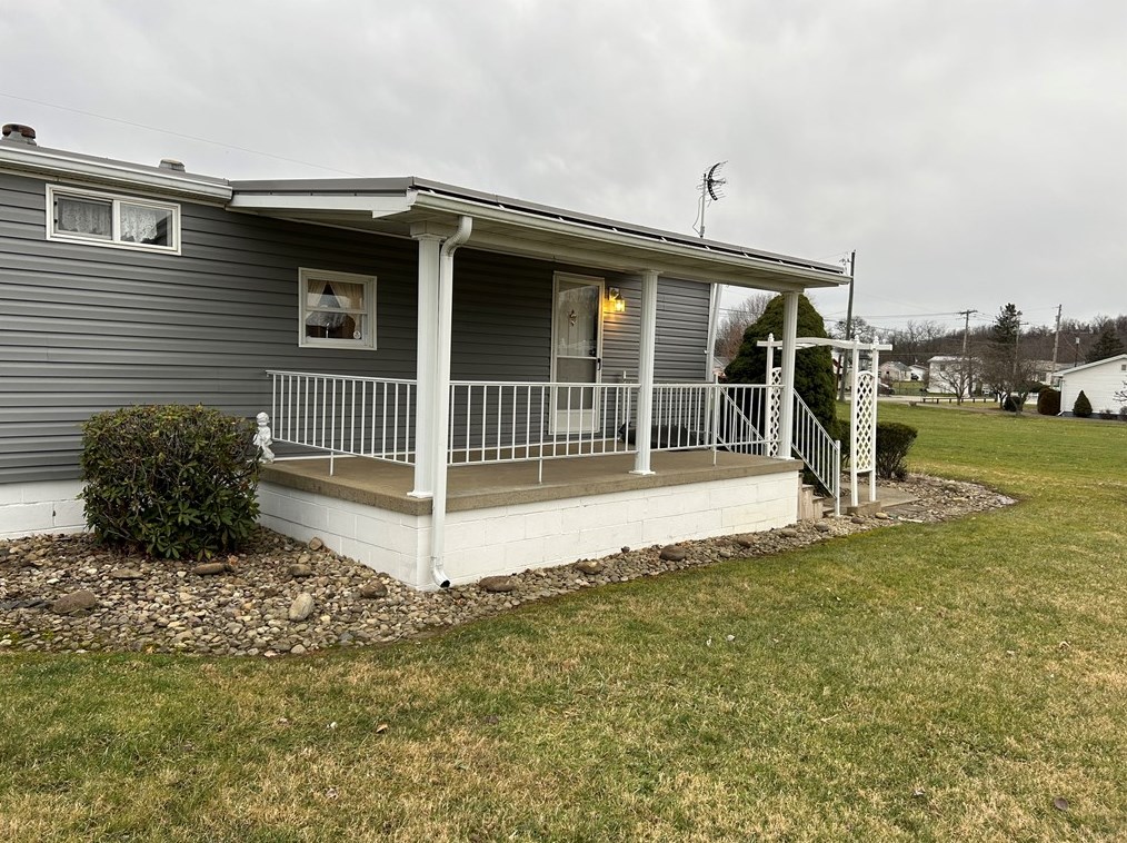 556 Liberty St, Perryopolis PA  15473-5400 exterior