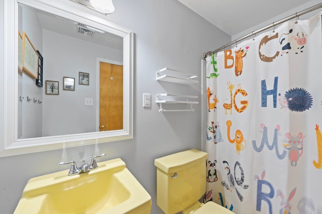 1149 Colgate Dr, Monroeville PA  15146-3503 exterior