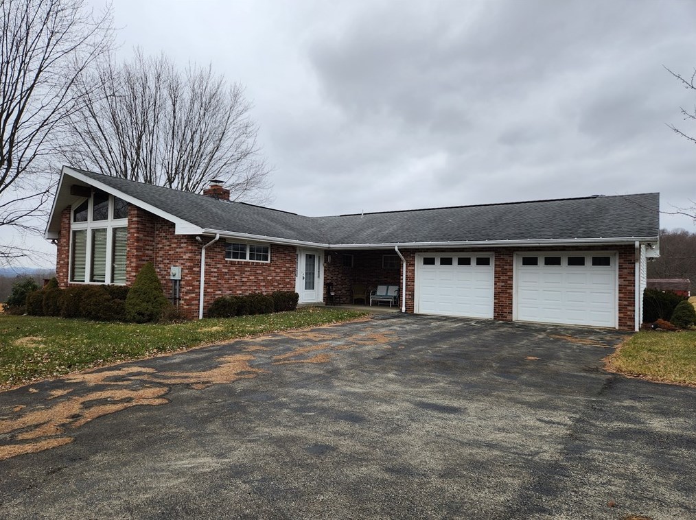 1240 Kerr Rd, Ford City, PA 16226