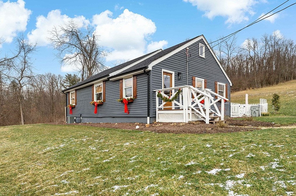 224 Bebout Rd, Venetia, PA 15367-1353