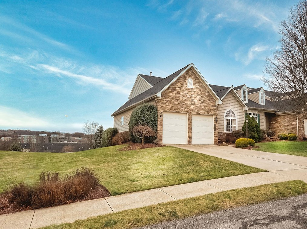 709 Marigold Ct, Bridgeville, PA 15017