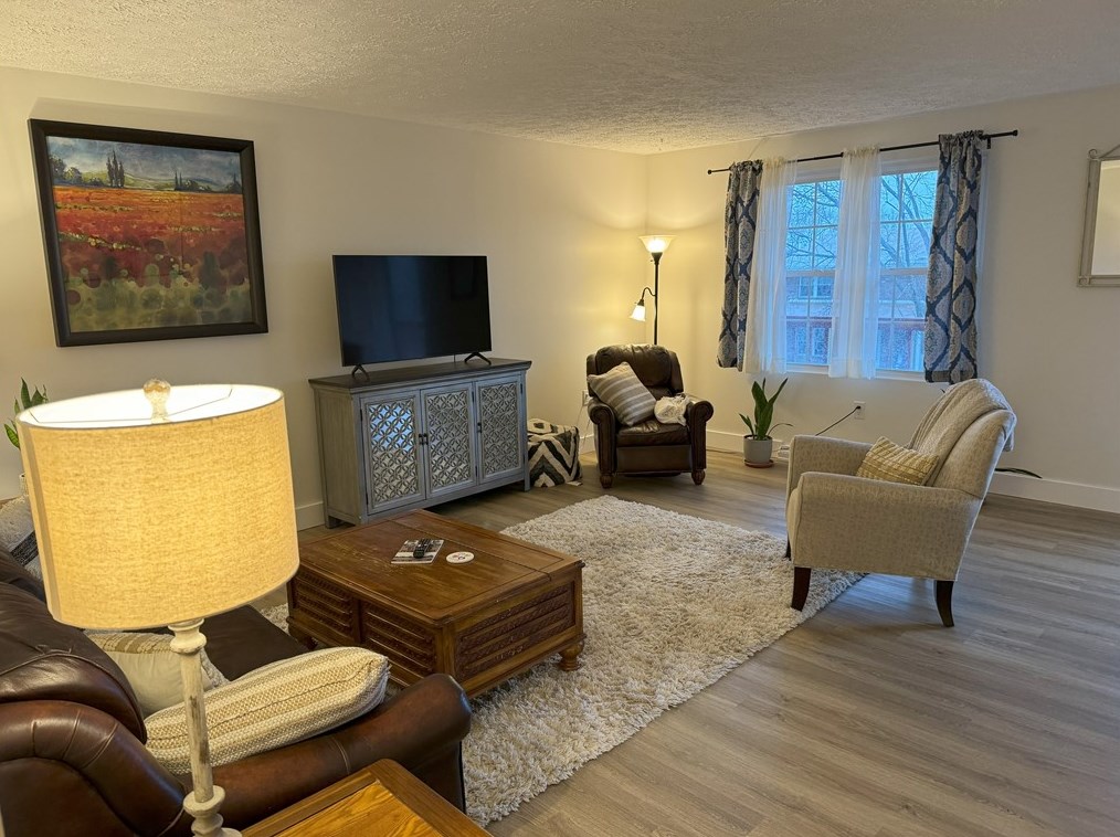 2902 Darlington Rd #203, Beaver Falls, PA 15010