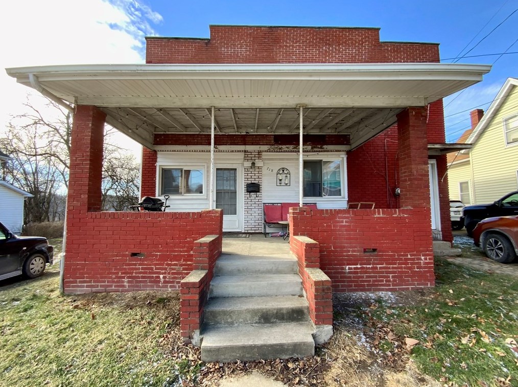 718 Penn Ave, New Brighton, PA 15066