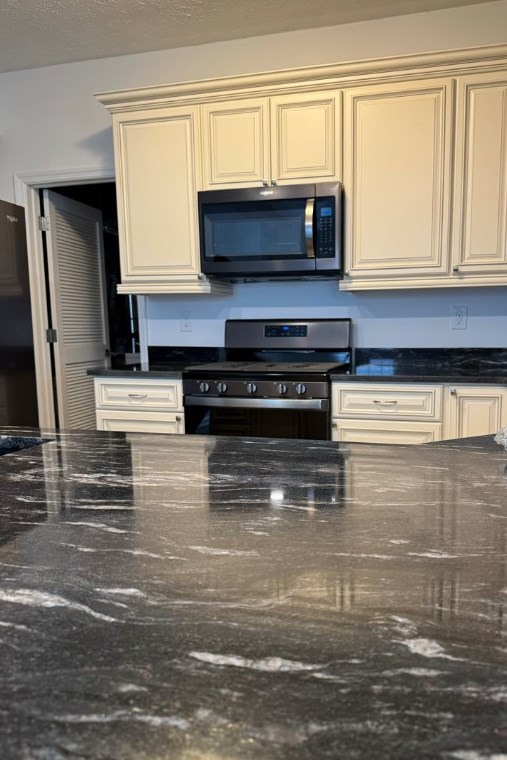 203 Adams Pointe Blvd #6, Seven Fields, PA 16046
