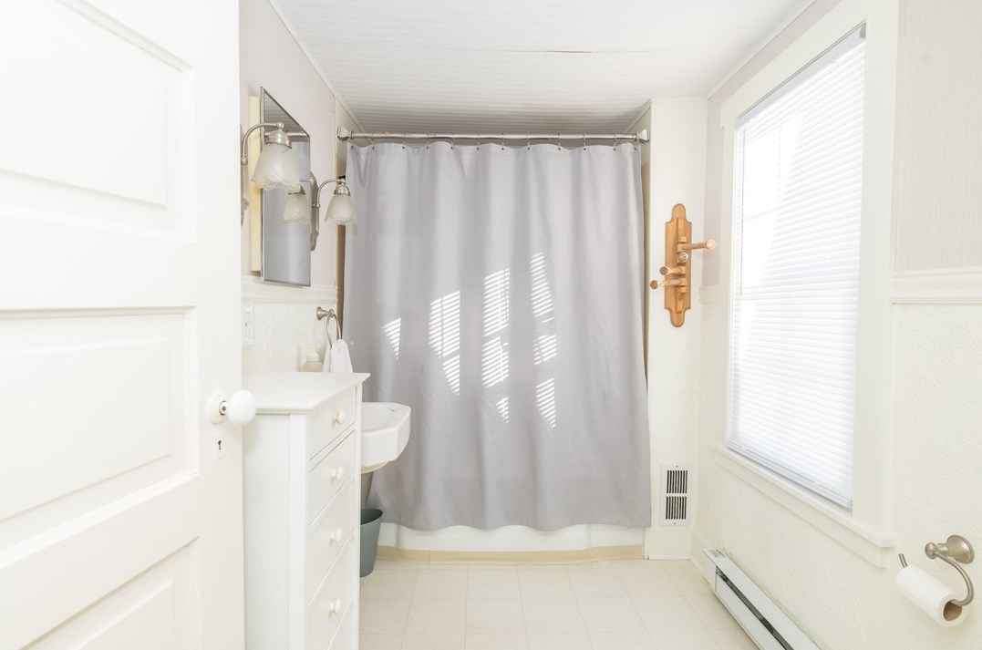 107 2nd St, Indiana PA  15701-2004 exterior