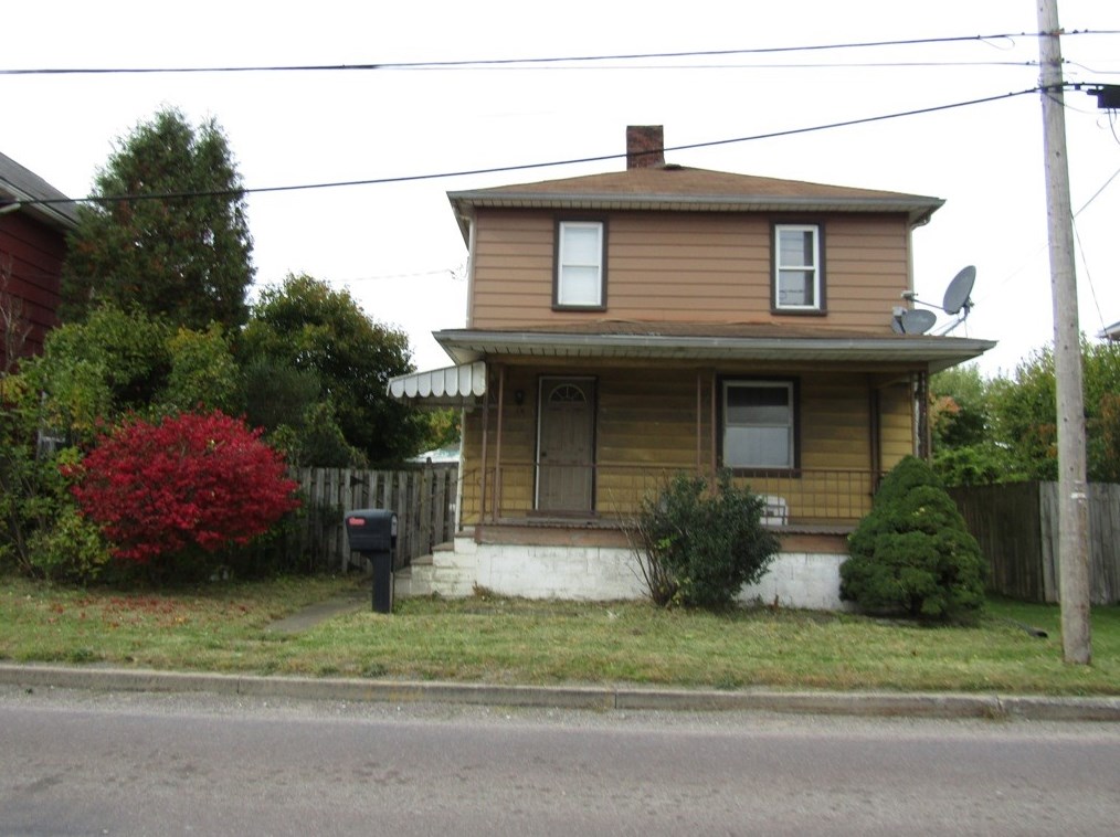 14 Hillview Ave, Latrobe, PA 15650-3273