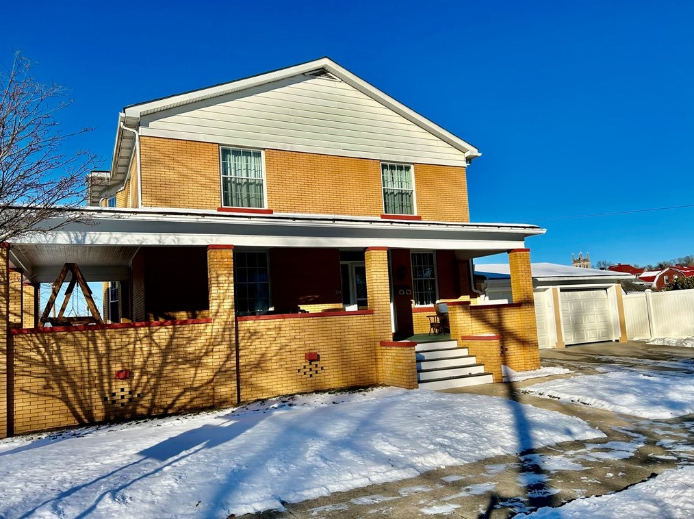 214 W Cedar Ave, Connellsville, PA 15425
