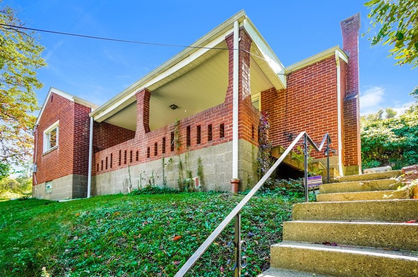 420 Penn Ave, North Versailles PA  15137-2809 exterior