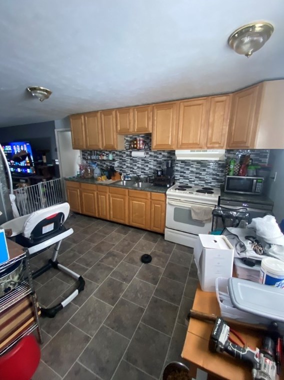 46 Tunnel St, West Alexander, PA 15376