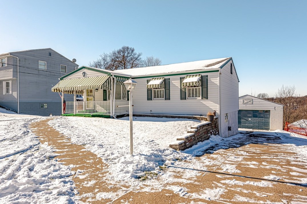 115 Mcmahon Dr, Manor, PA 15665-9604