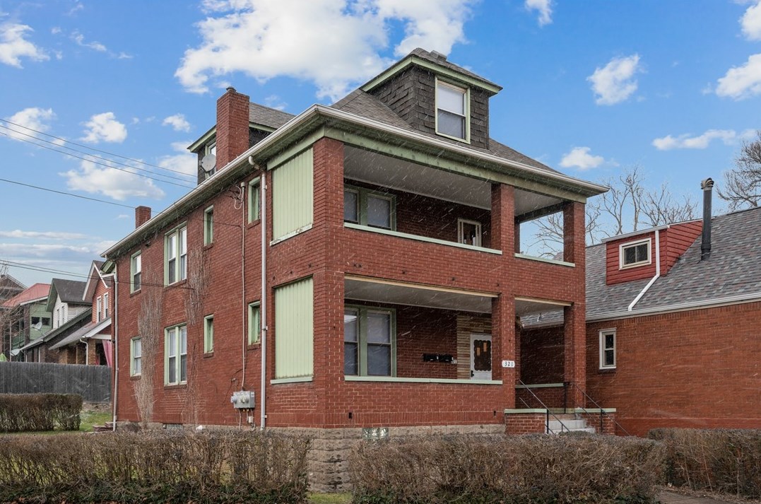 321 Center St #2, East Pgh, PA 15112