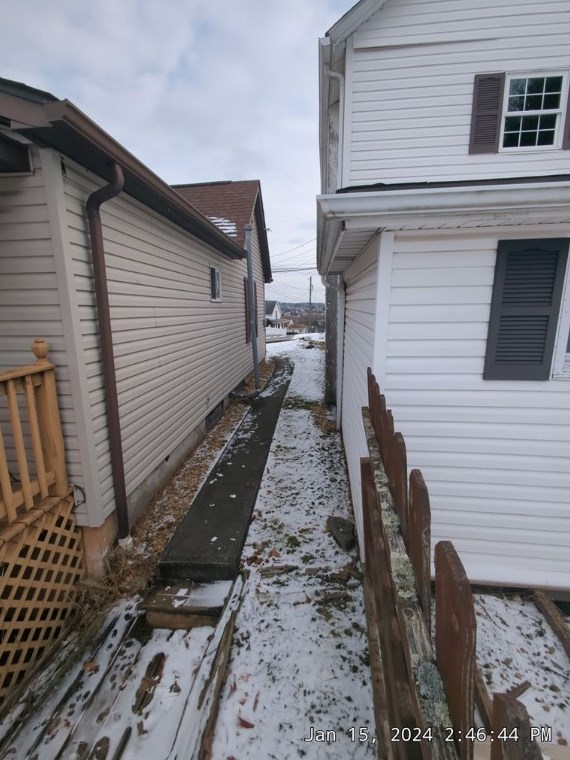 47 Oakwood Ave, Washington, PA 15301-2237